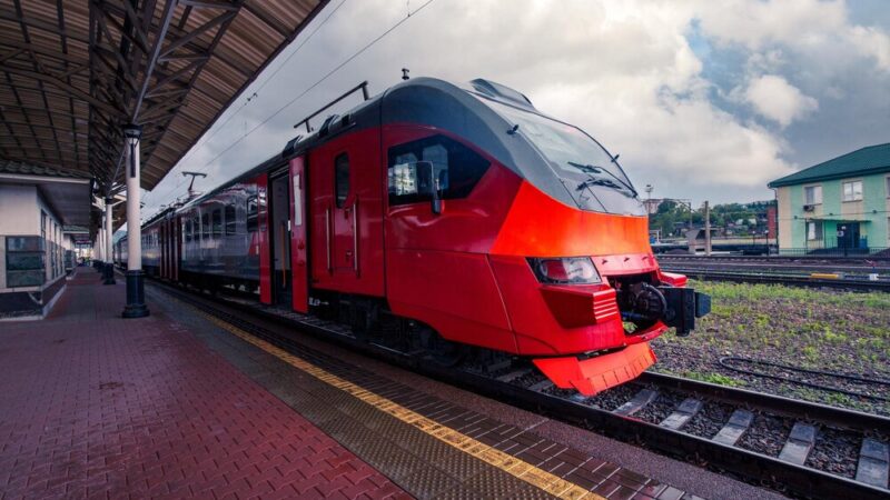 Świdnica w czołówce: 860 tysięcy podróżnych korzysta z kolei!