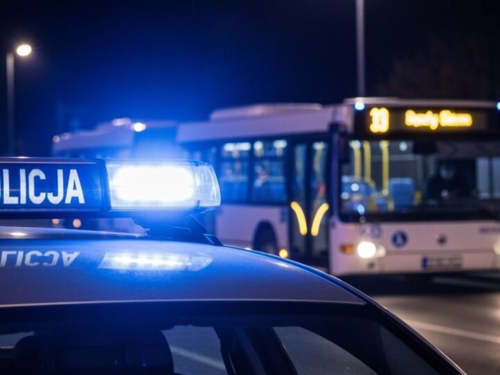 Awaria wodociągowa, nietrzeźwi na ulicach i mężczyzna z rozbitą głową – interwencje straży miejskiej w Świdnicy