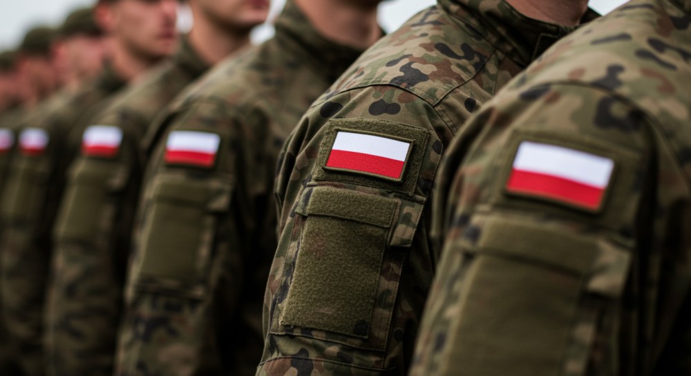 Wojskowe i strażackie manewry w Kłodzku: Mi-17 w akcji ratunkowej
