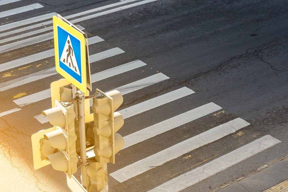 Zwiększ swoją widoczność! Kamizelka odblaskowa to klucz do bezpieczeństwa na drodze