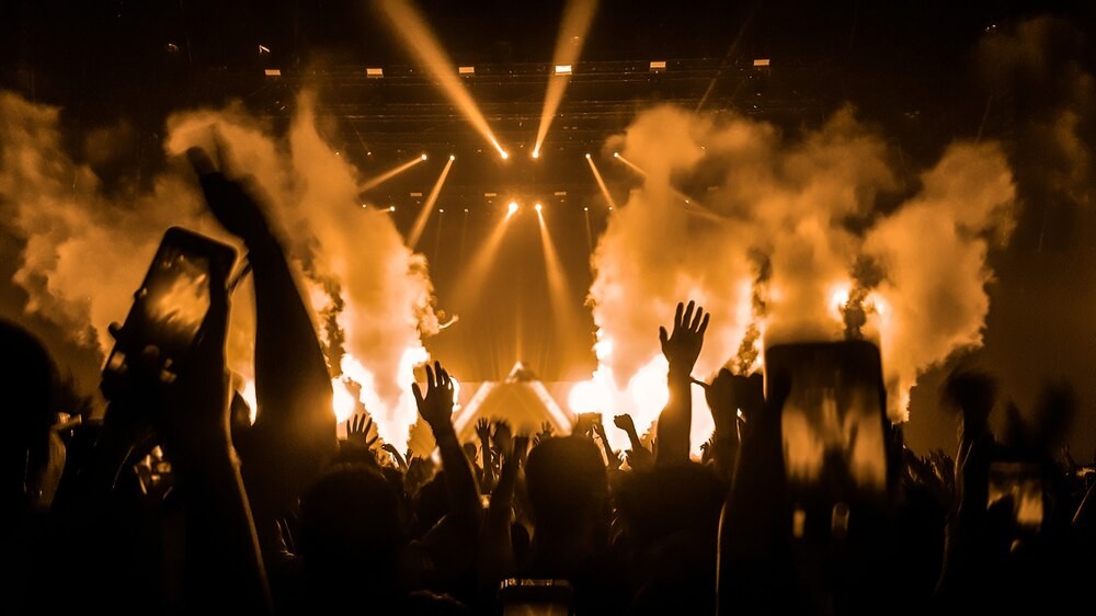 Muzyczna podróż w czasie: Koncert zespołu Universe w Strzegomie!