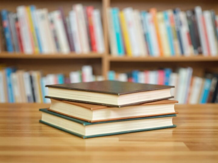 Odkryj zimowe tajemnice w interaktywnej książce w bibliotece