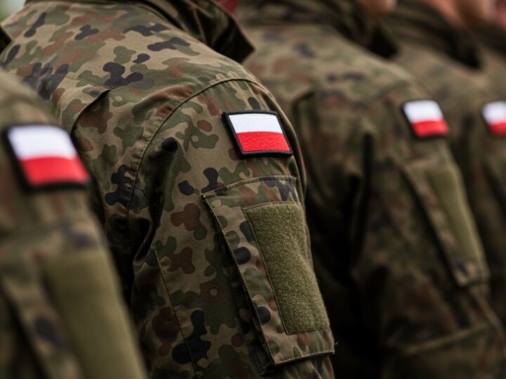 Kwalifikacja wojskowa w Dobromierzu: terminy i niezbędne dokumenty do stawienia się