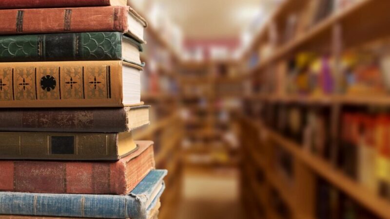 Ostatnie wolne miejsca na warsztaty chemiczne i logopedyczne w bibliotece!