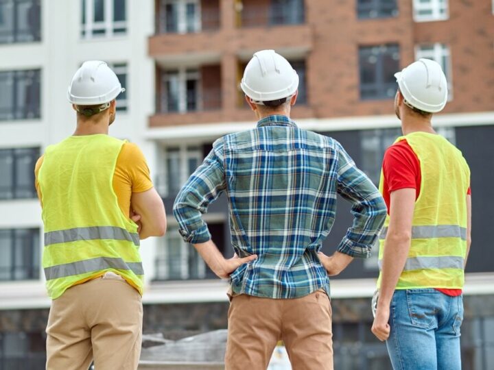 Nowoczesna świetlica i boisko wielofunkcyjne w Boleścinie w budowie