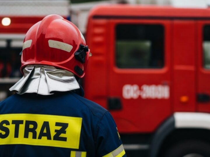 Awans młodszego aspiranta w KP PSP Świdnica po ukończeniu szkoły pożarniczej