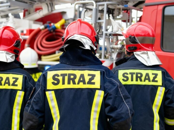 Strażacy w Świdnicy w akcji: gaszenie pożarów i interwencje w zagrożeniach
