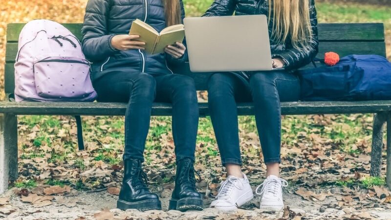 Uczczenie Nauczycieli: Wspomnienia i Uznanie w Żarowie