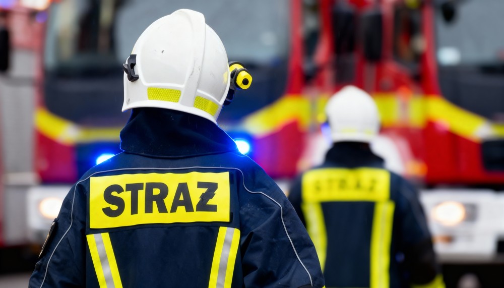 Błyskawiczne rozstawianie namiotu stelażowego: szkolenie dla strażaków w Świdnicy